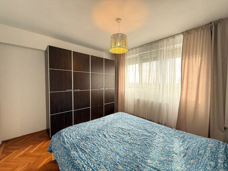 Iosfein, apartament 2 camere, 47 mp utili, panorama view.